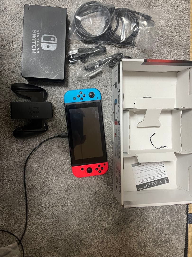 Nintendo Switch 本体 青/赤 Joy-Con付きACアダプタ無し