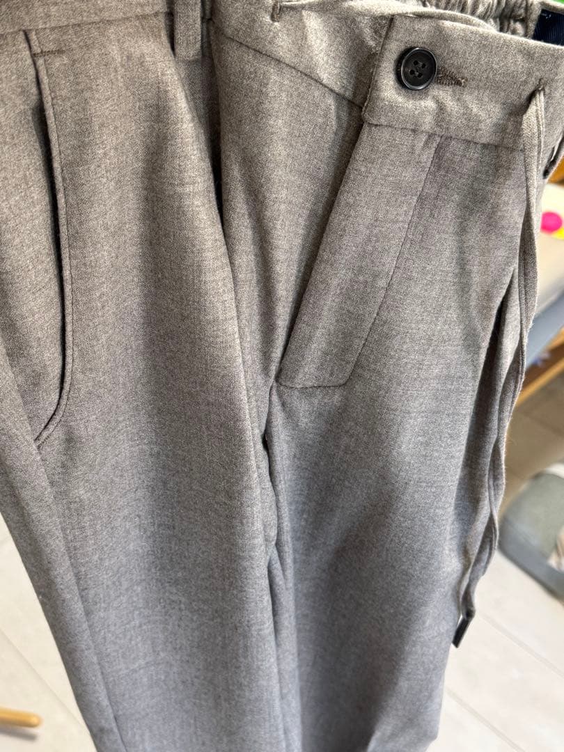 お正月限定価格！ジェルマーノ　グレージュスラックス