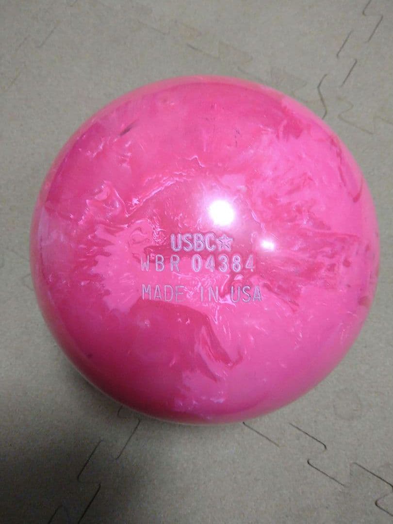 ボウリングボール14ポンド べノムピンクパール