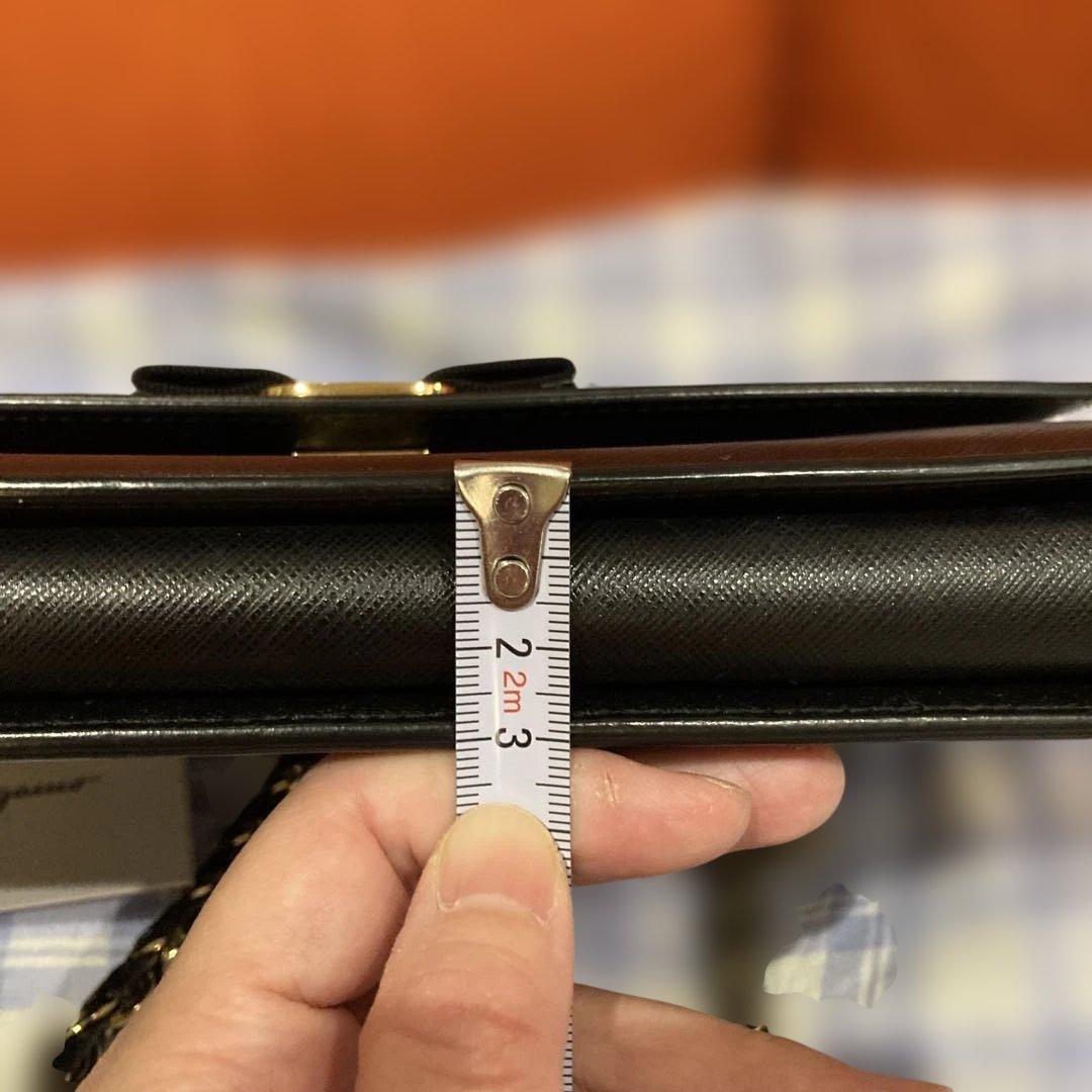 Salvatore Ferragamo ブラックチェーンショルダーバッグ