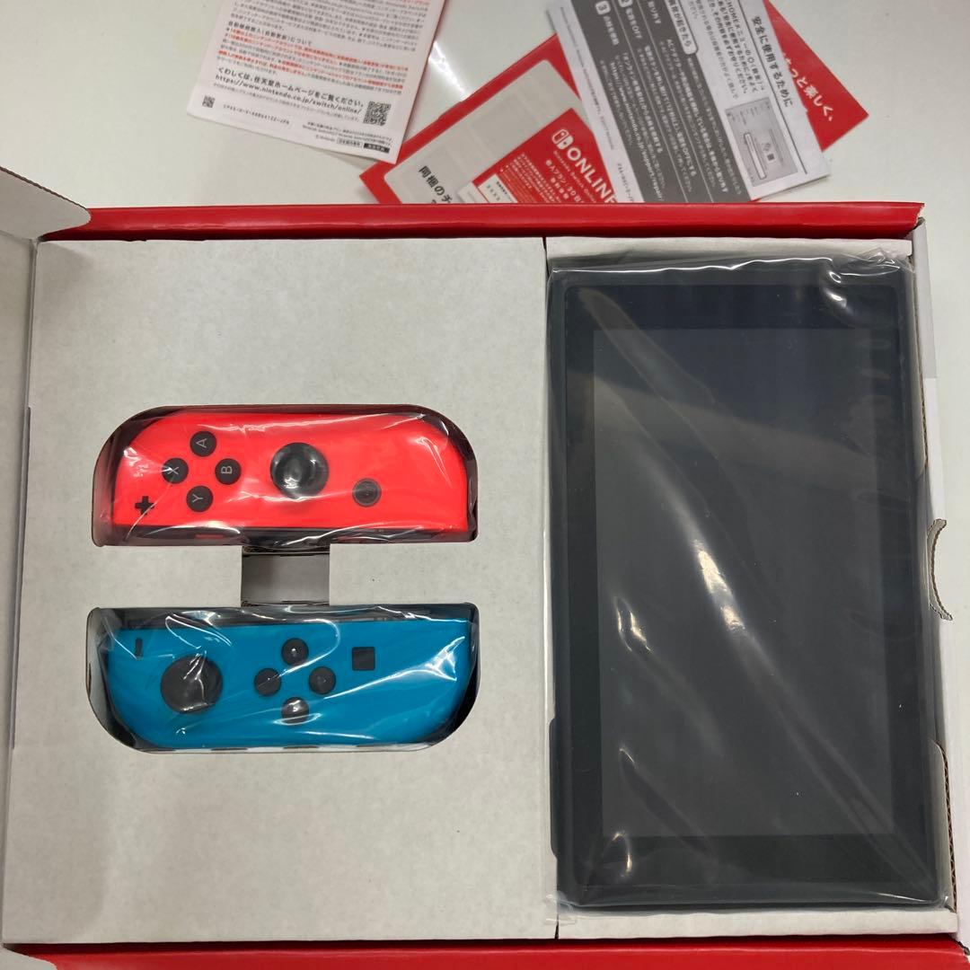 新品未使用　Nintendo Switch ネオンブルー・ネオンレッド