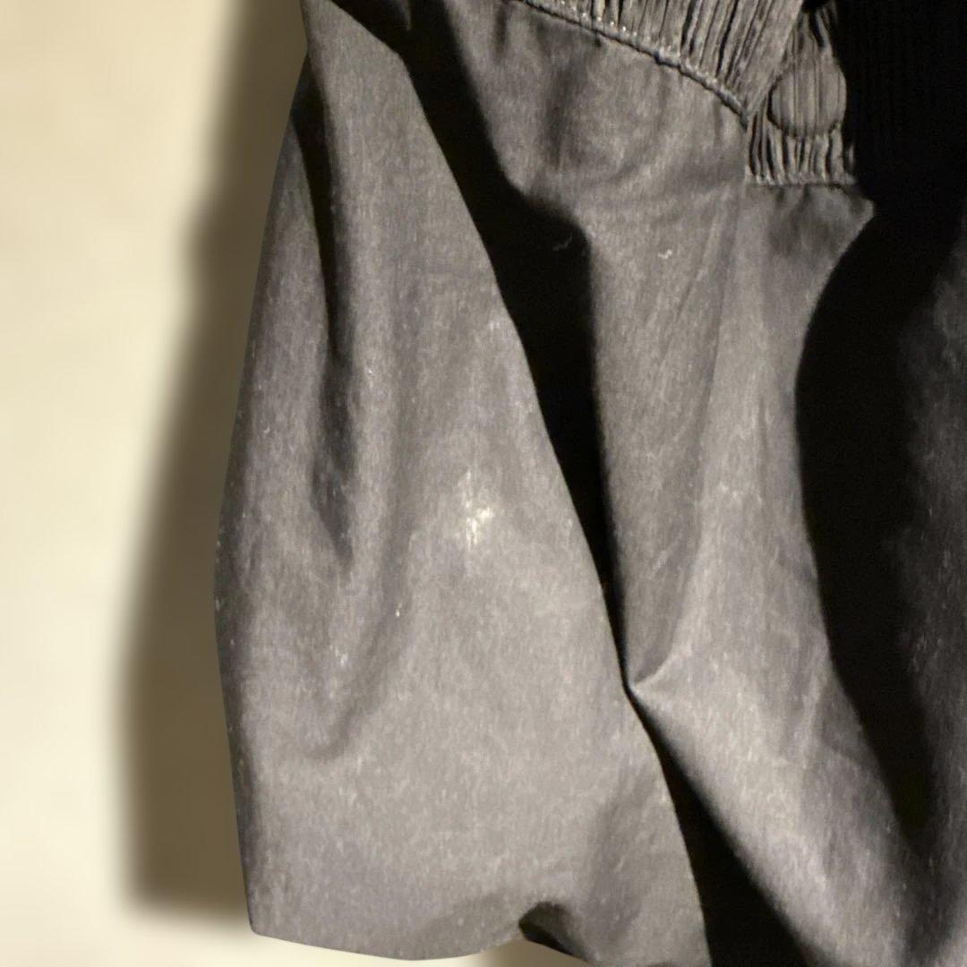 COS 彫刻的なショルダーバッグ PLISSE ブラック