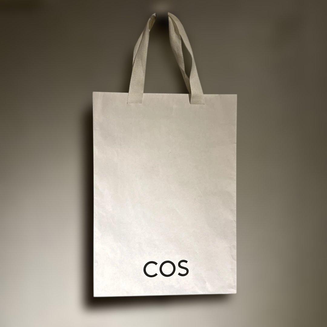 COS 彫刻的なショルダーバッグ PLISSE ブラック