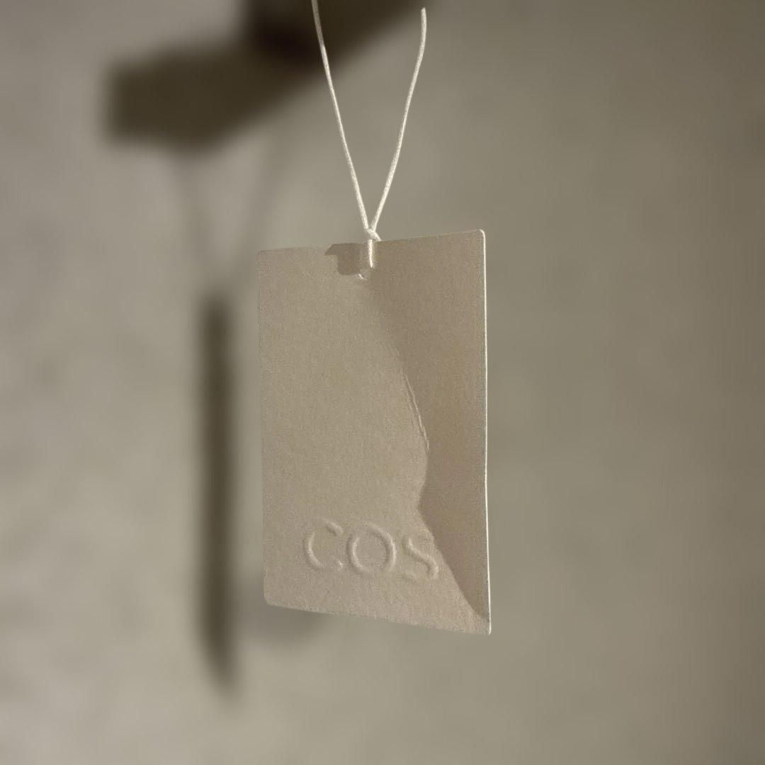 COS 彫刻的なショルダーバッグ PLISSE ブラック