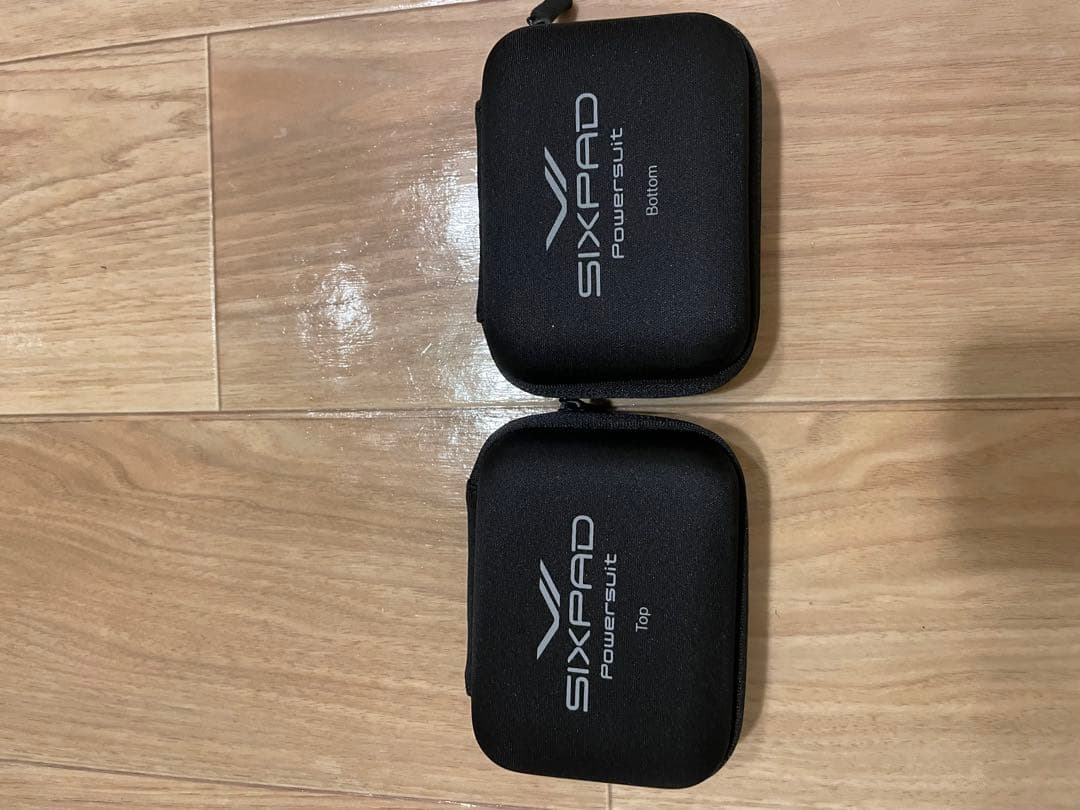 【お値下げ中】SIXPAD EMSパワースーツ上下　メンズS