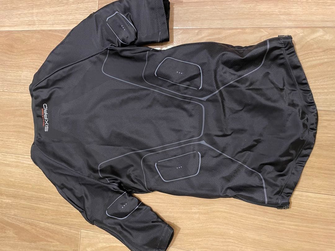 【お値下げ中】SIXPAD EMSパワースーツ上下　メンズS