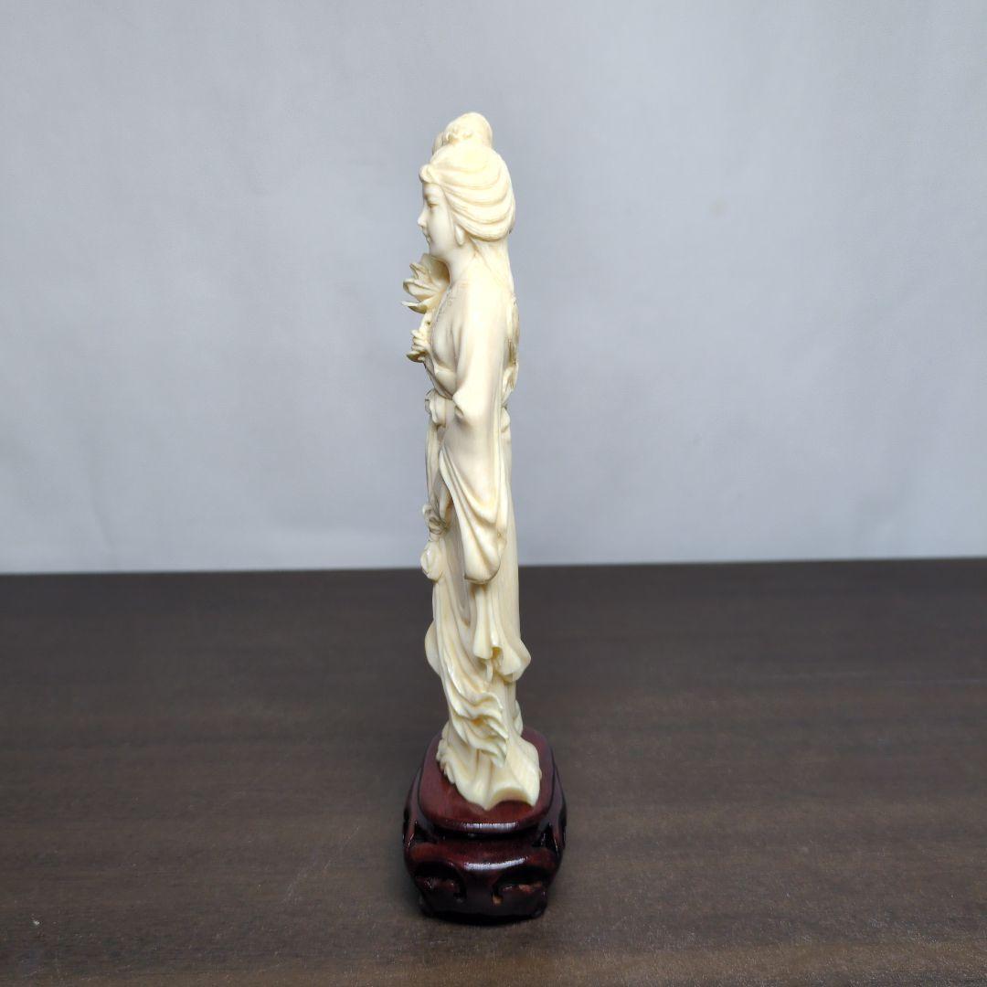 カ*ン様 東洋彫刻 美人像 置物 高さ約18cm