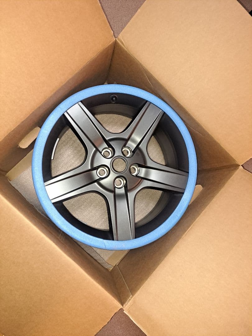 ★ランドローバー　ディフェンダー　XダイナミックSE 　純正アルミホイル４本★