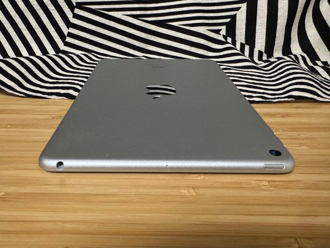 iPad mini 第5世代 64GB Wi-Fi シルバー