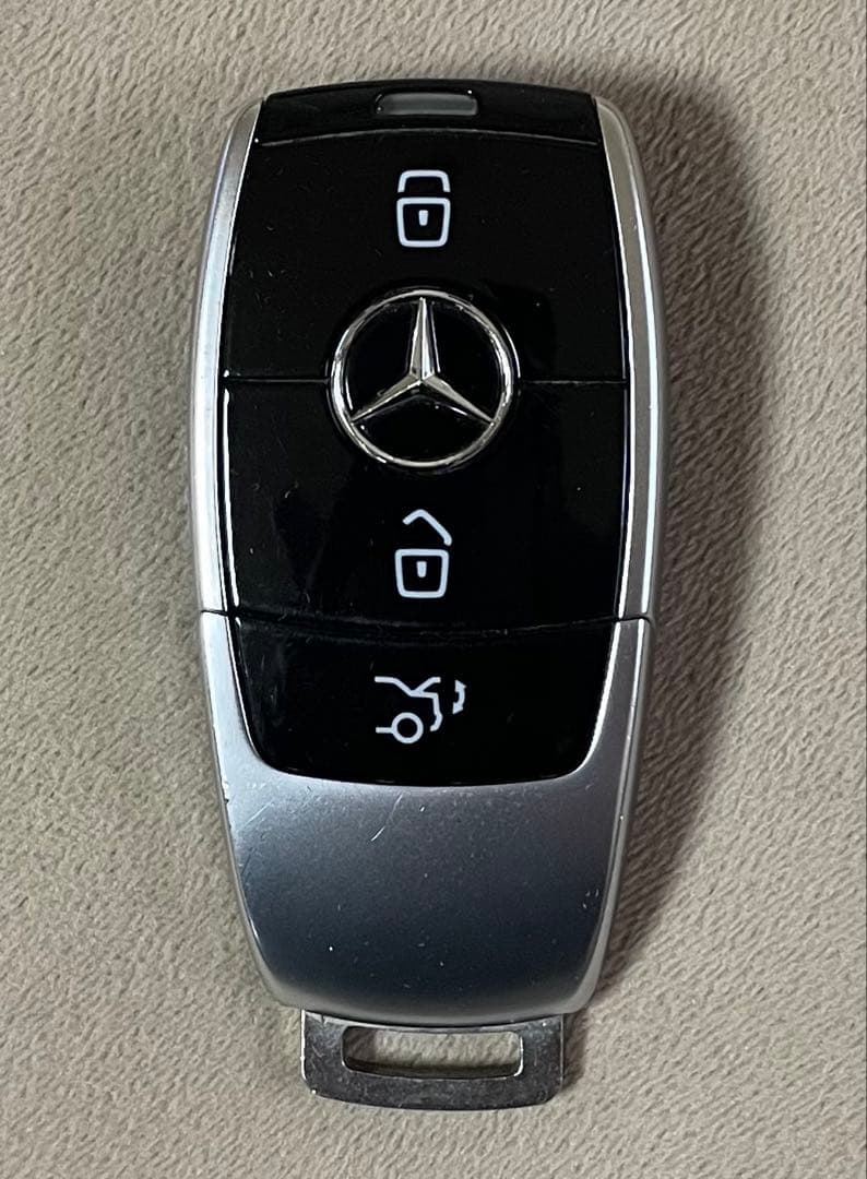 メルセデスベンツ純正 E400Sワゴン スマートキー 3つボタン保管ケース付き