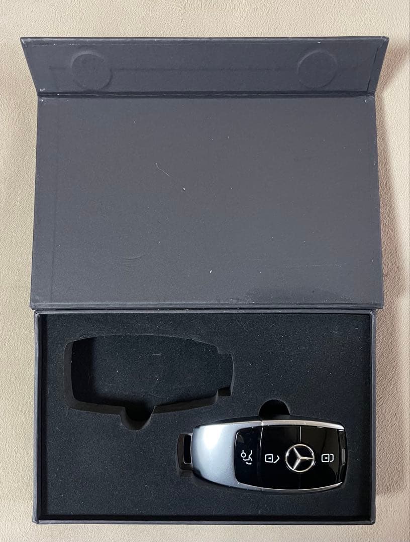 メルセデスベンツ純正 E400Sワゴン スマートキー 3つボタン保管ケース付き