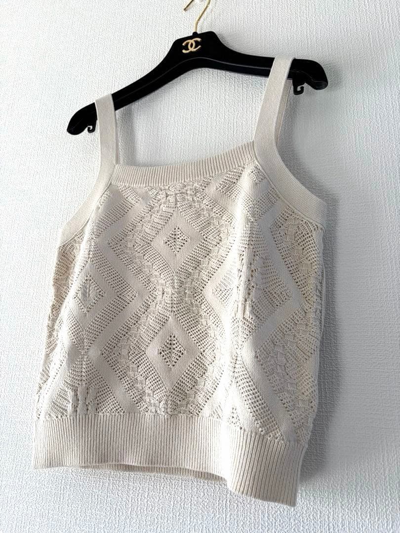 新品未使用　モラビトブラン　ニットキャミソール　38 ホワイトベージュ