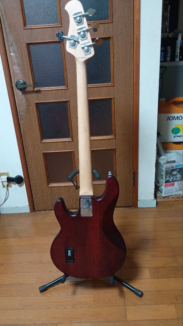 Sterling by MUSICMAN Ray4 エレキベース
