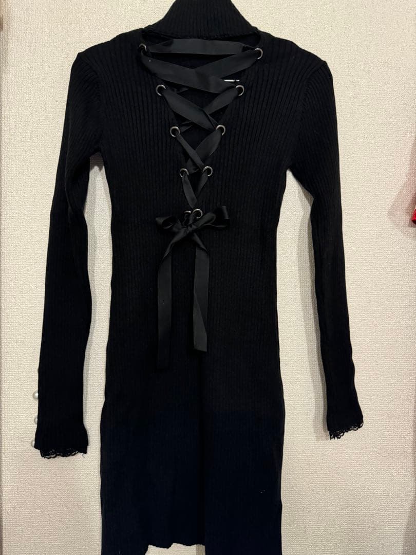 タイムセール中 新品未使用 ブラック 長袖ニットワンピース 背中 リボン