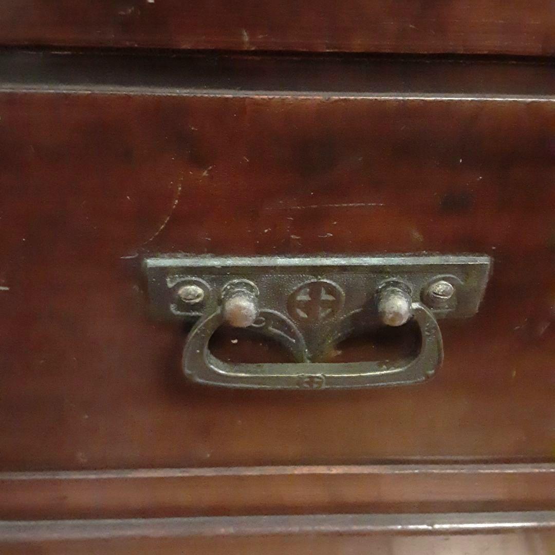 こうめ　昭和一桁アンティーク　桜の木の箪笥