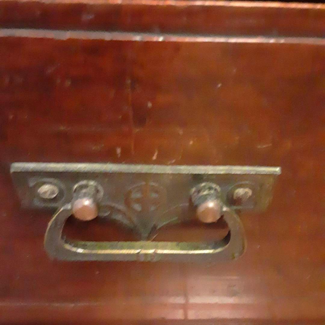 こうめ　昭和一桁アンティーク　桜の木の箪笥