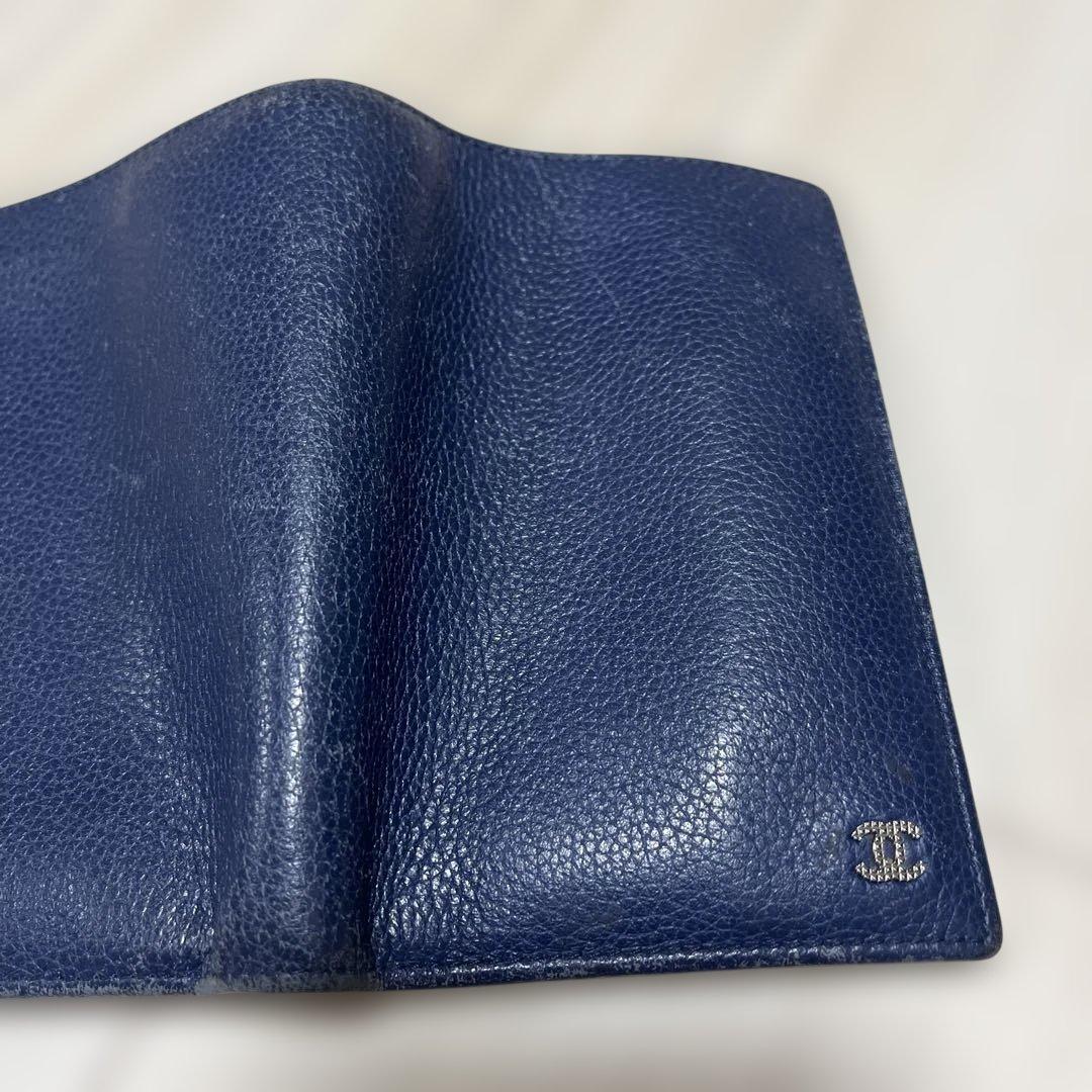 シャネル　二つ折り財布　ギャランティーカード付き