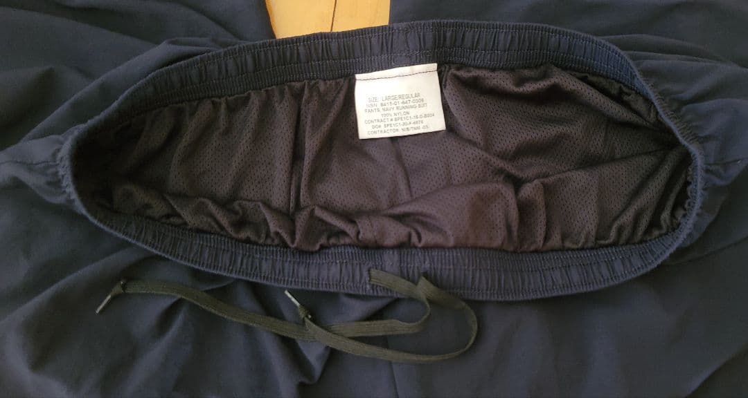 【米軍放出品、内層付き】U.S.NAVY 秋冬用トレーニング制服、上下着 (L)