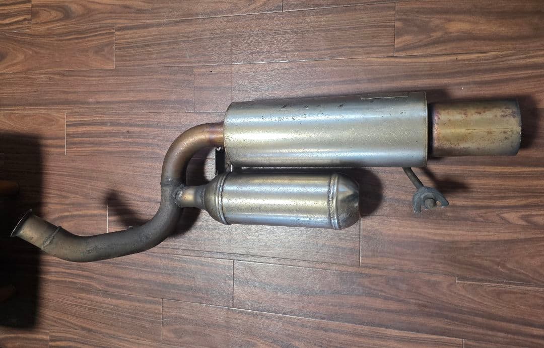 トヨタ ヴィッツ NCP13 / ASMA デュアルエキゾーストマフラー