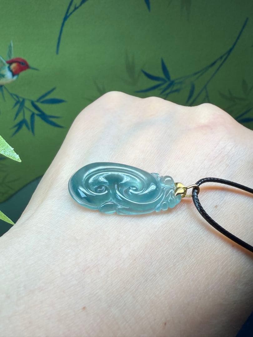 新入荷‼️天然A貨翡翠　クリスタル種、氷藍水翡翠【万事円満】18k如意　鑑定書付き