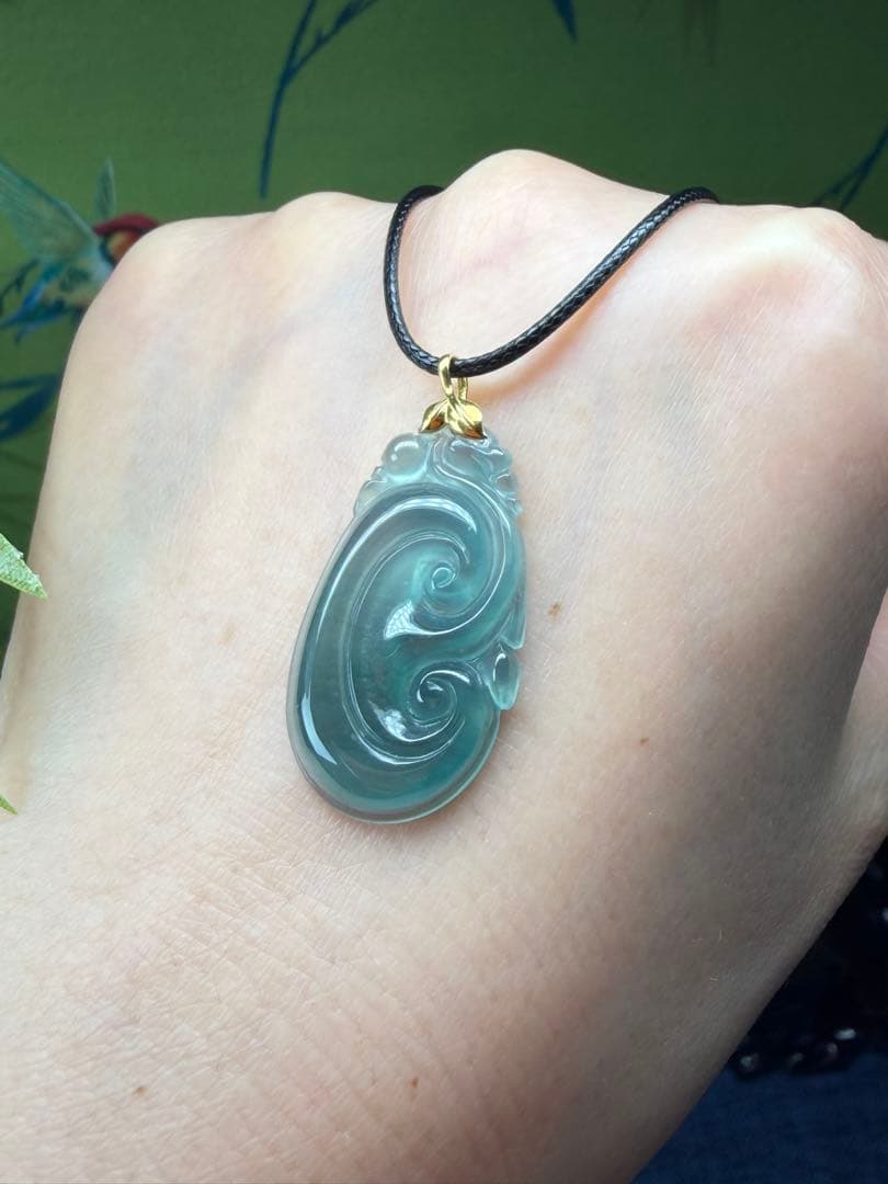 新入荷‼️天然A貨翡翠　クリスタル種、氷藍水翡翠【万事円満】18k如意　鑑定書付き