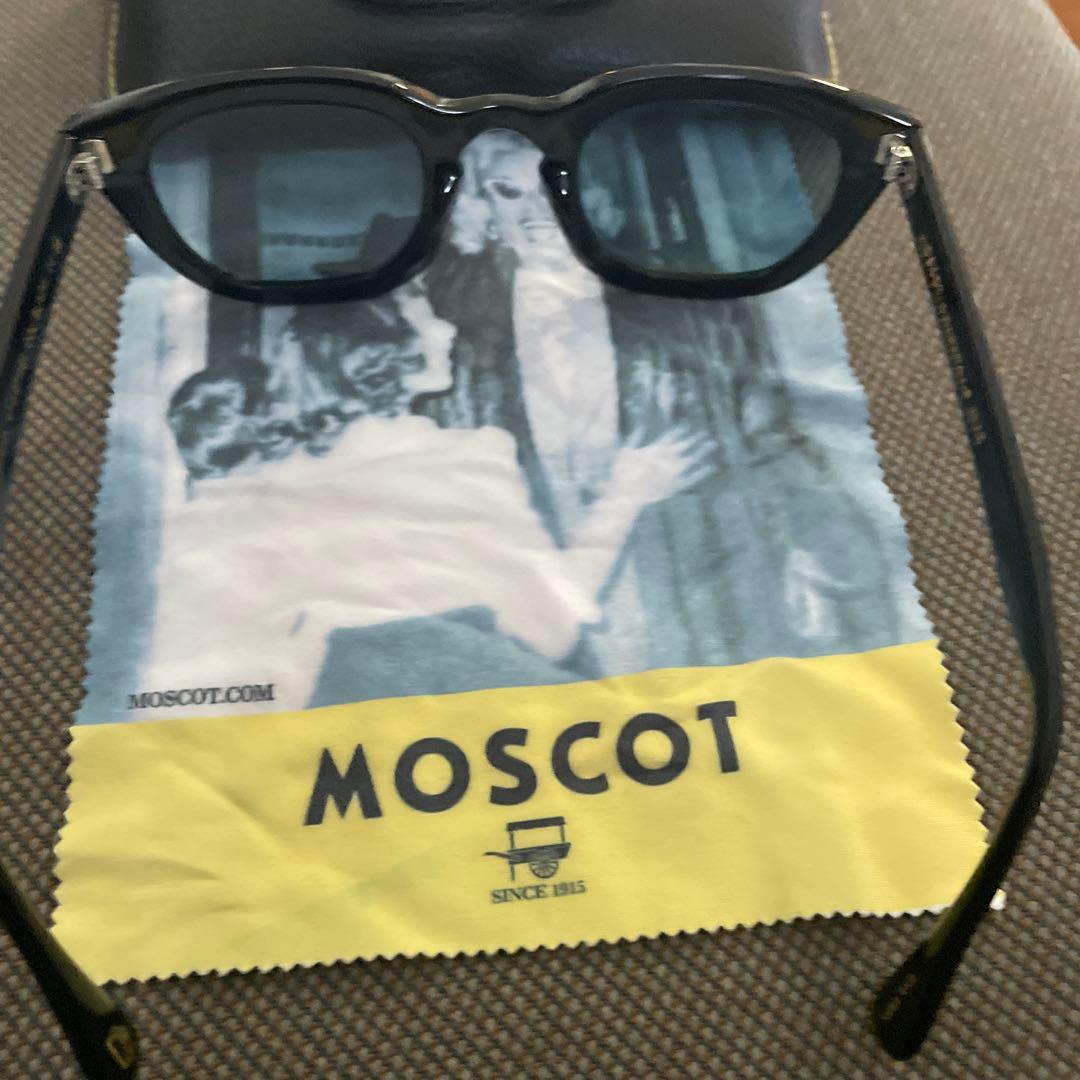 m*x様 MOSCOT ブラックサングラス ケース付き