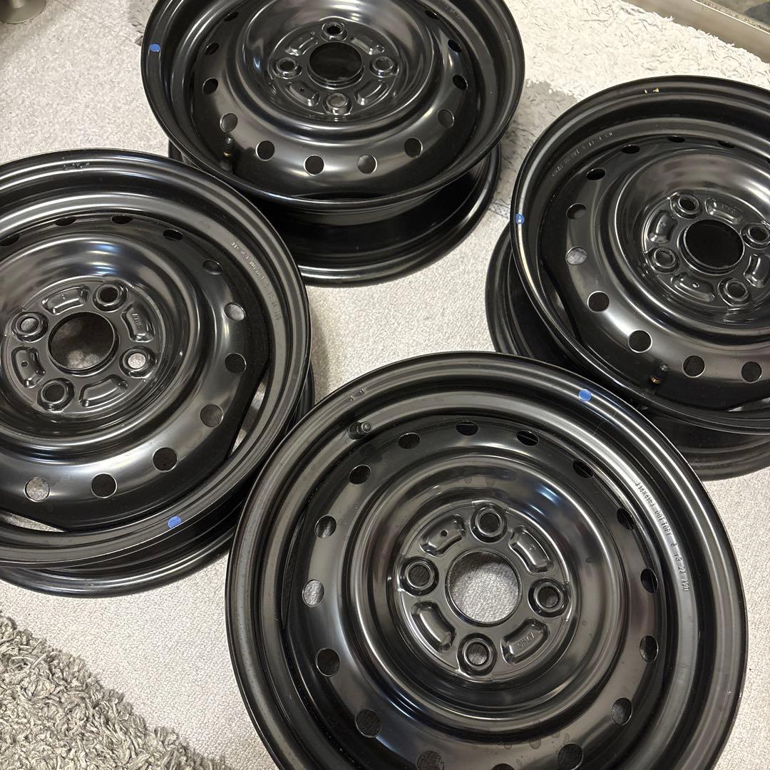 14インチ ブラックホイール 6J 4穴 2024年製