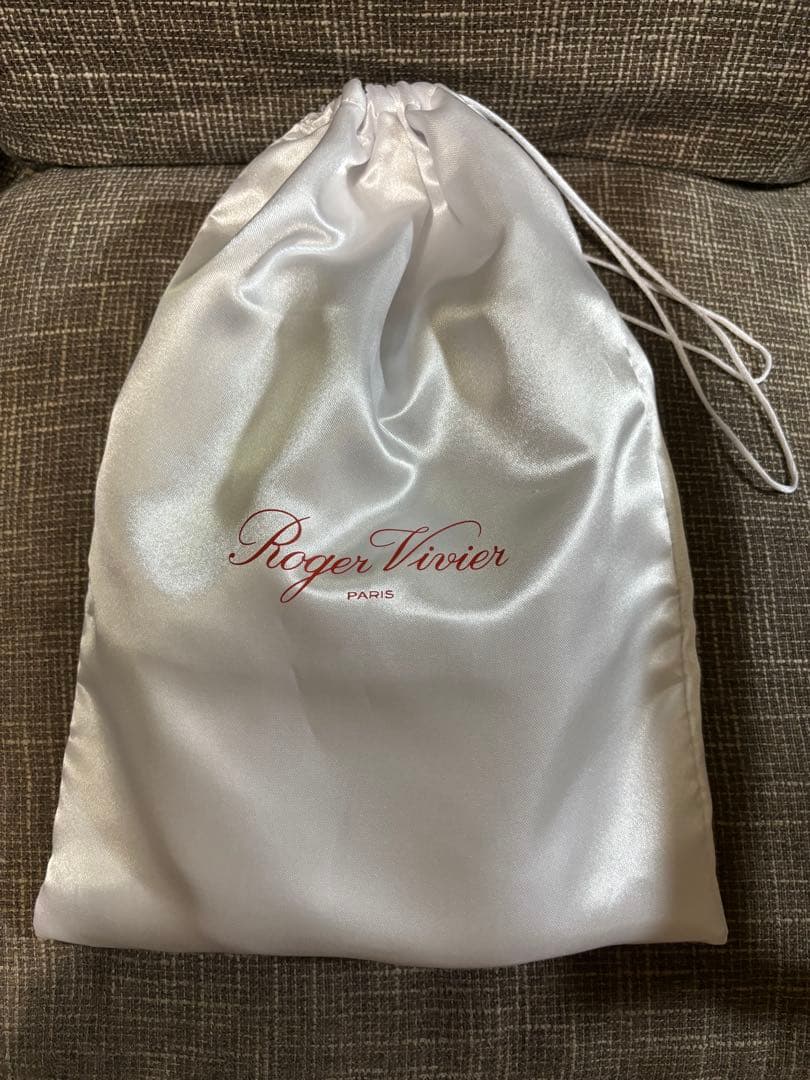 極美品ロジェヴィヴィエフラットバレエシューズ