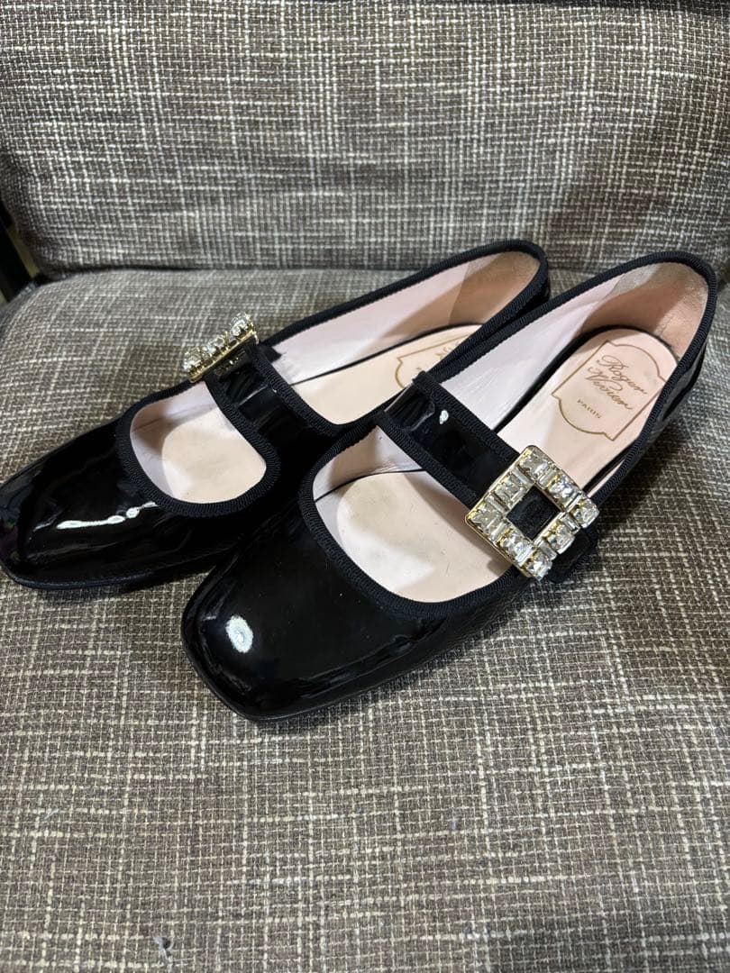 極美品ロジェヴィヴィエフラットバレエシューズ