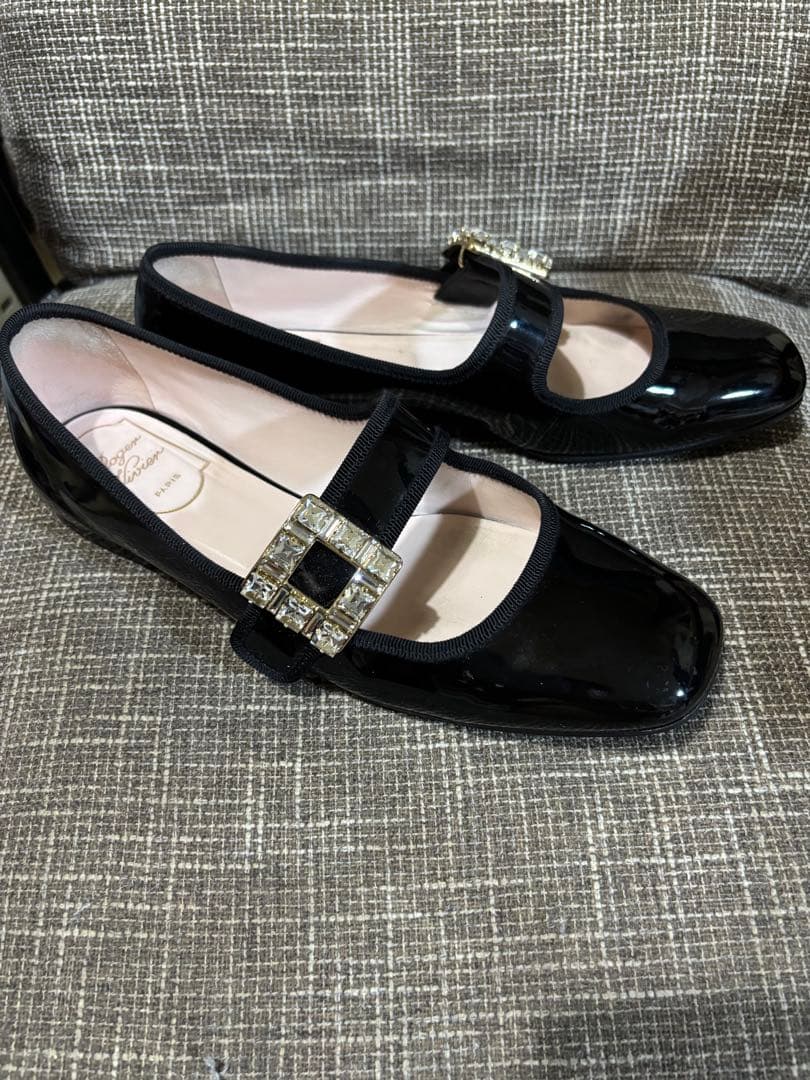 極美品ロジェヴィヴィエフラットバレエシューズ