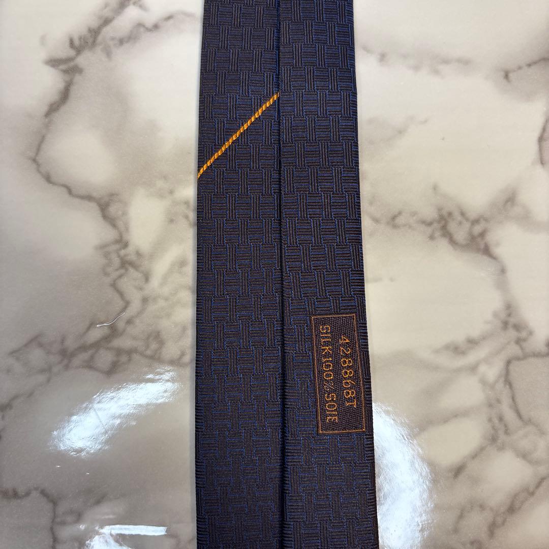 【極美品✨】HERMES ネクタイ　ネイビー　ファソネ　鍵　紺　刺繍
