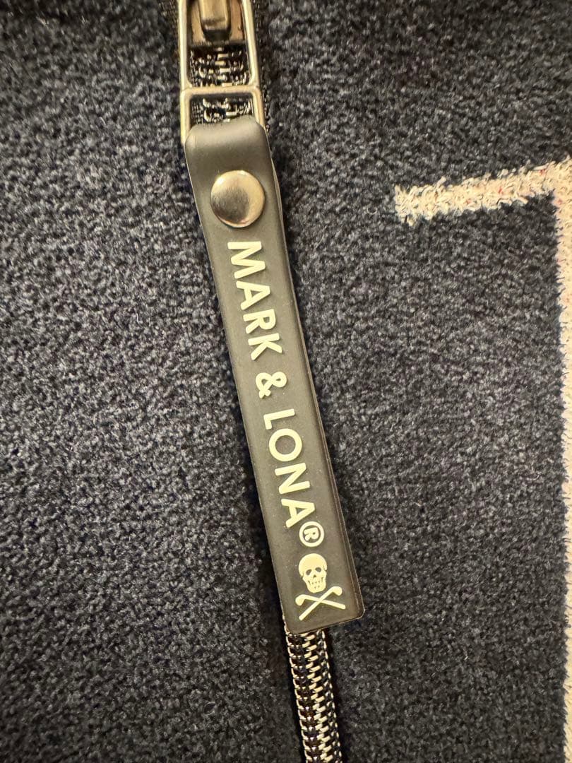 新品未使用MARK&LONAマークアンドロナ　ブルゾン　メンズ ゴルフ　アウター