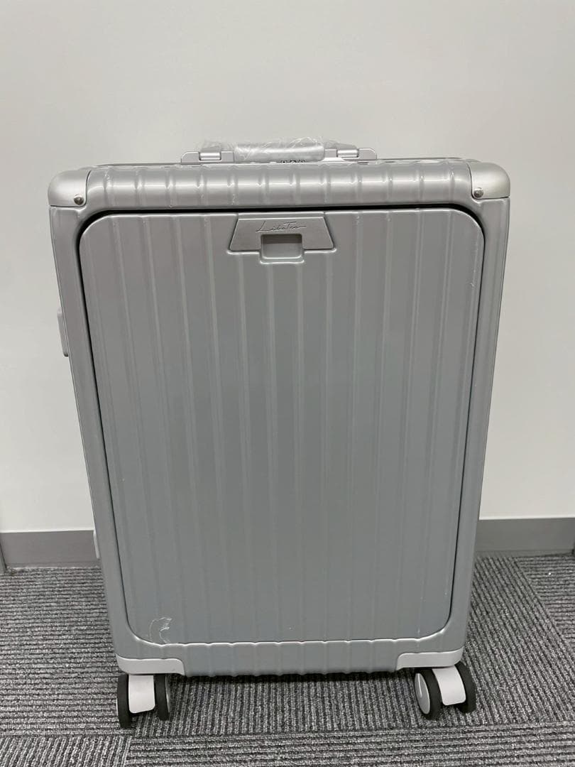 リベティ多機能キャリーケース【エナメルシルバーSサイズ】97