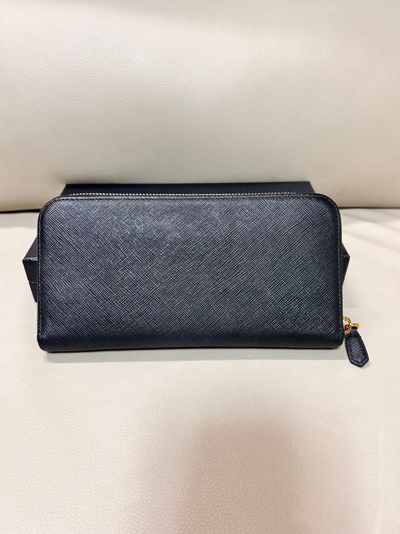 PRADA プラダ 長財布 ラウンドファスナー 黒 正規品 箱付き