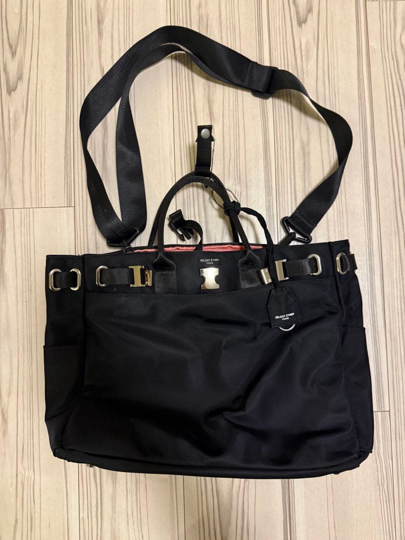セレーンエテール　ブラックナイロン　ビジネスバッグ