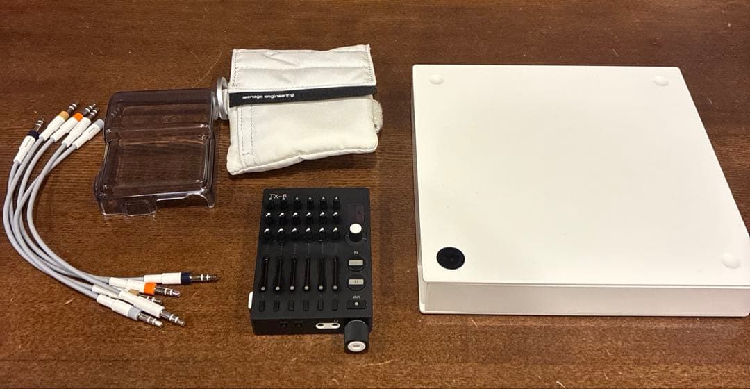 配信機器・PA機器・レコーディング機器 TEENAGE ENGINEERING TX-6