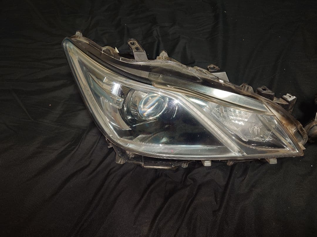 210クラウンアスリート前期左右ヘッドライト