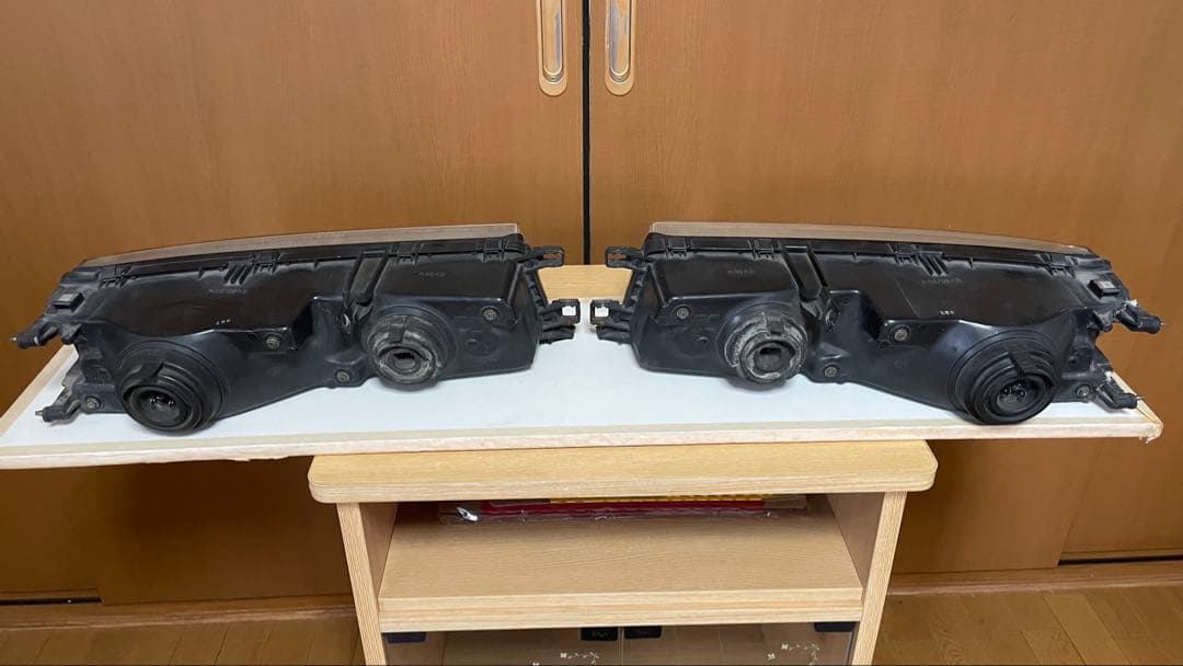 20ソアラ ヘッドライト　ジャンク品