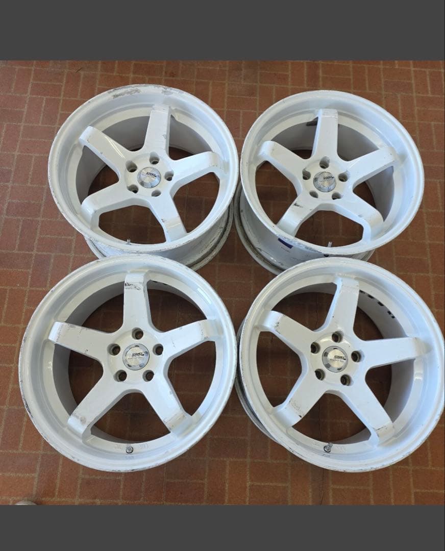 スタンスマジック　ホワイト 18インチ 9.5j 114.3 5穴ジャンク