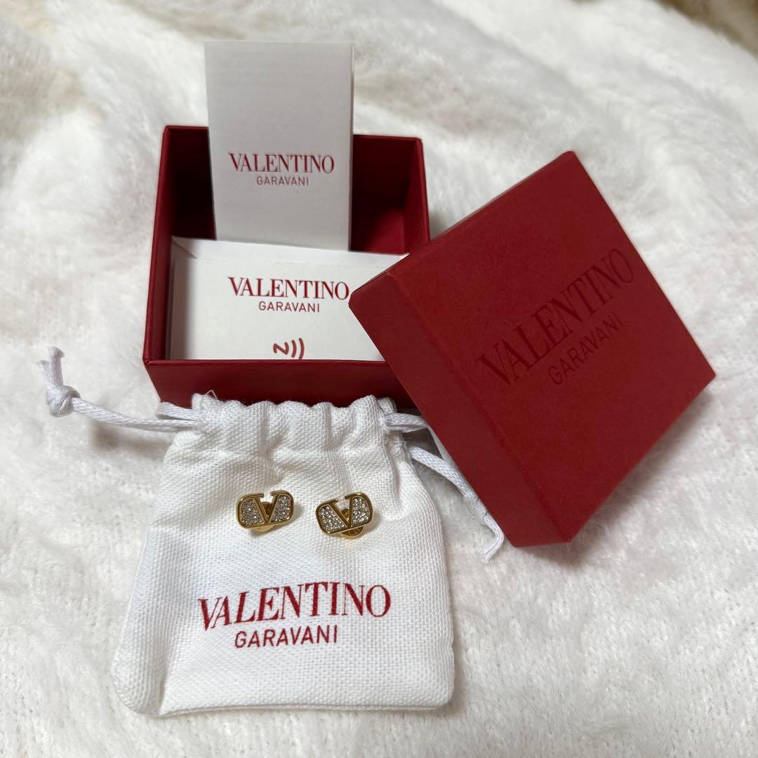 VALENTINO ロゴピアス ゴールド