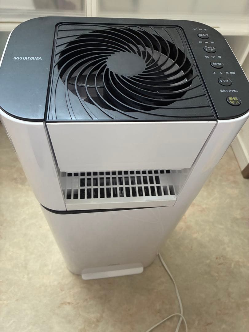[新品同様]★アイリスオーヤマ　衣類乾燥除湿機 【IJD-150-W】