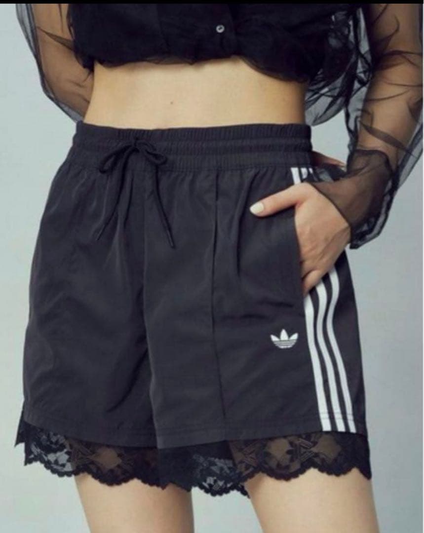 【美品】adidas アディダス レーストリム スリーストライプスショートパンツ