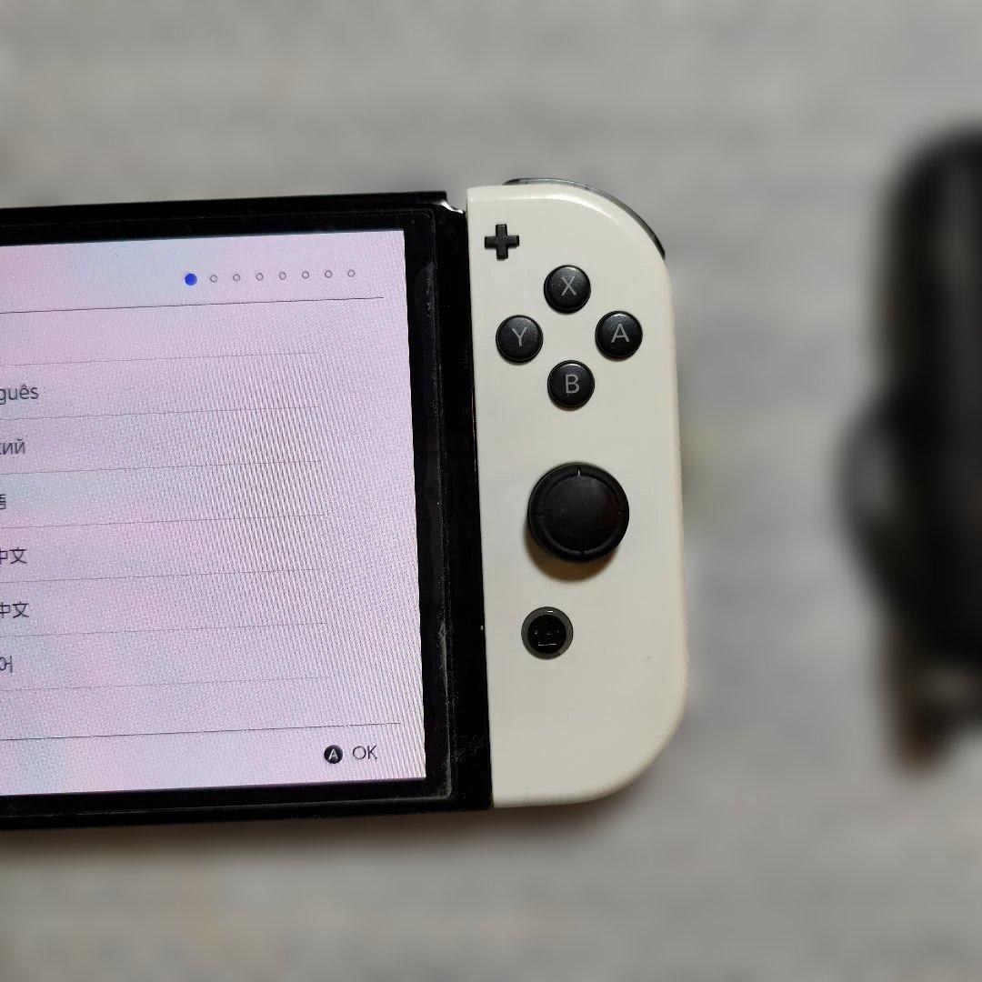 ニンテンドースイッチ　本体　有機EL　ジョイコン2セット　保護フィルム貼ったまま