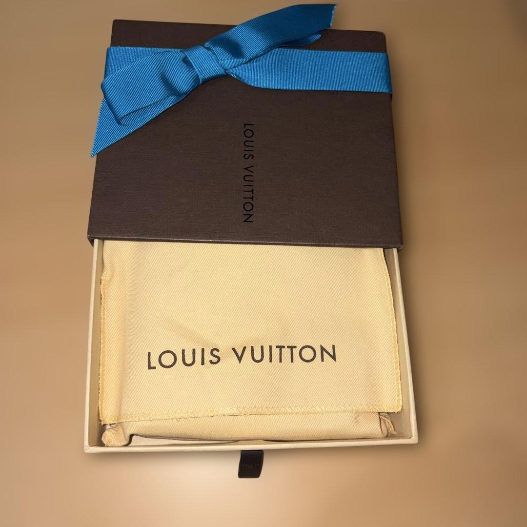 新品未使用　LOUIS VUITTONダミエ・グラフィット 二つ折り財布