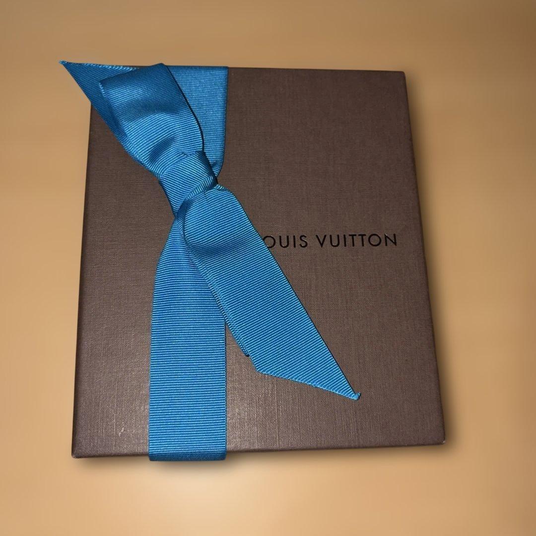 新品未使用　LOUIS VUITTONダミエ・グラフィット 二つ折り財布