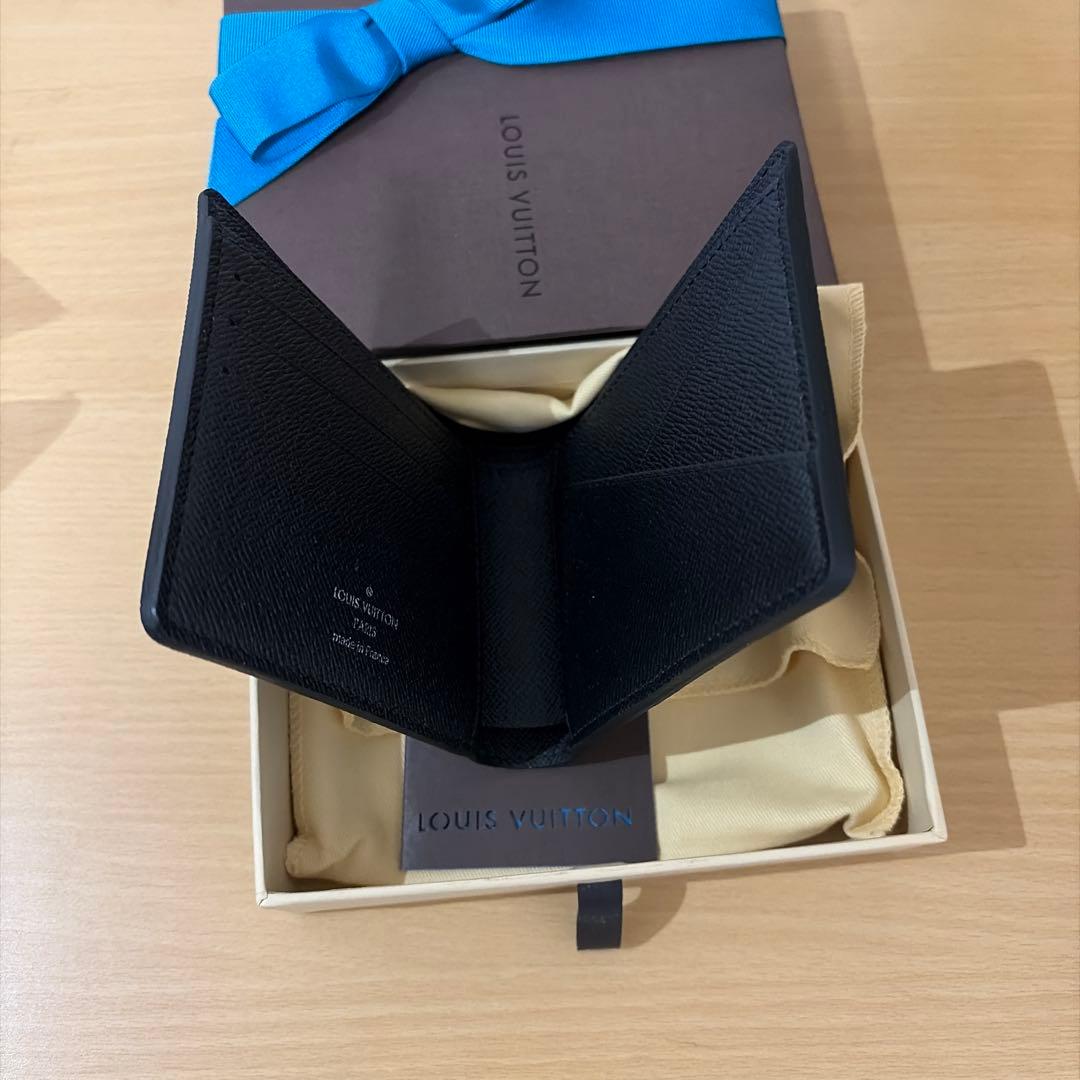 新品未使用　LOUIS VUITTONダミエ・グラフィット 二つ折り財布