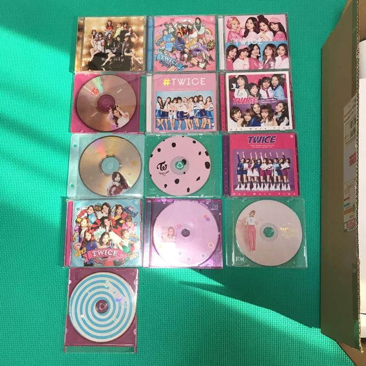 TWICE  CD&ポスター