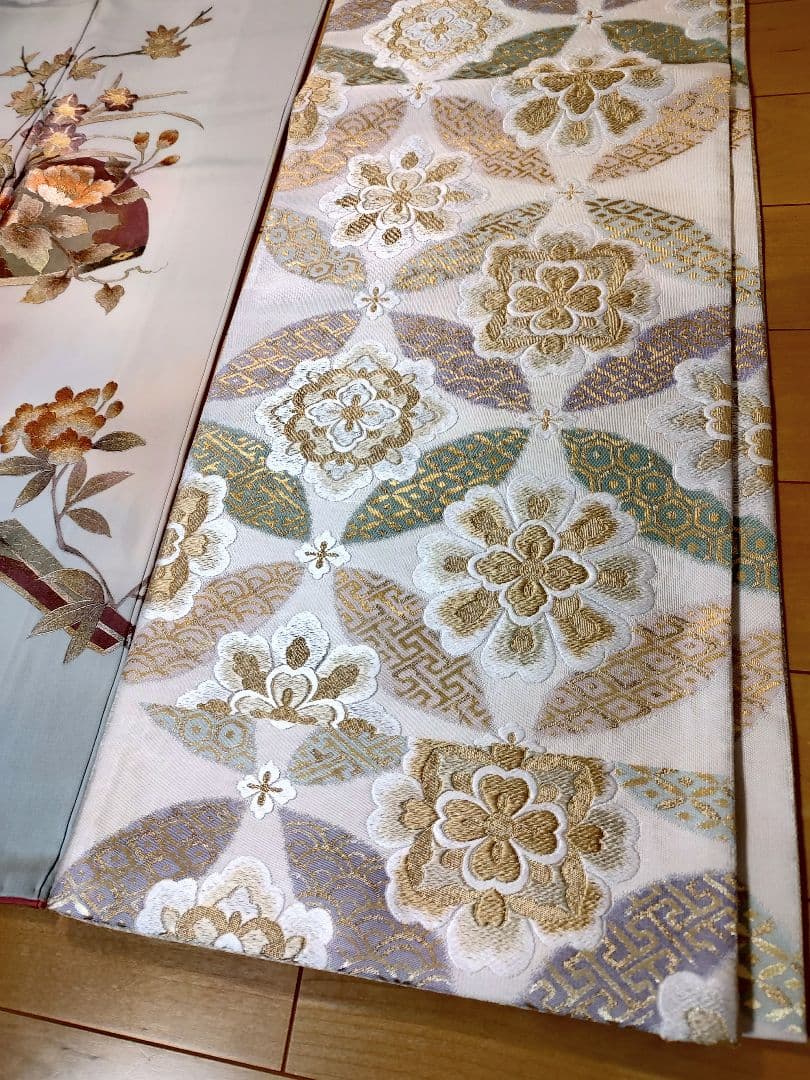 ririページ☆　袋帯単品高級　本金　紹巴　金彩　淡緑　七五三　入学式