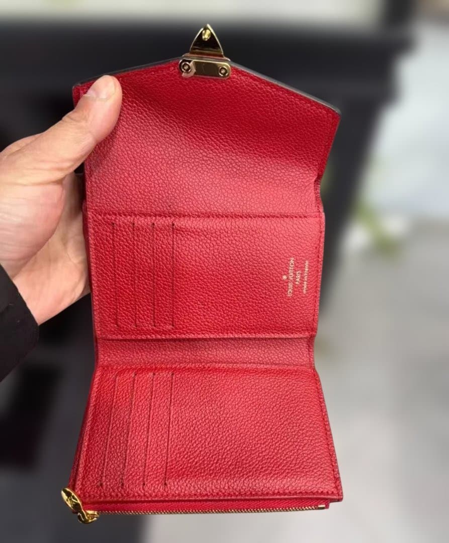 M67478 三つ折り財布