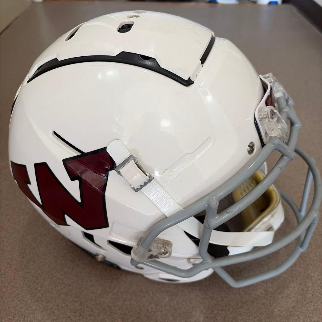 Schutt F7 アメリカンフットボールヘルメット　ホワイト